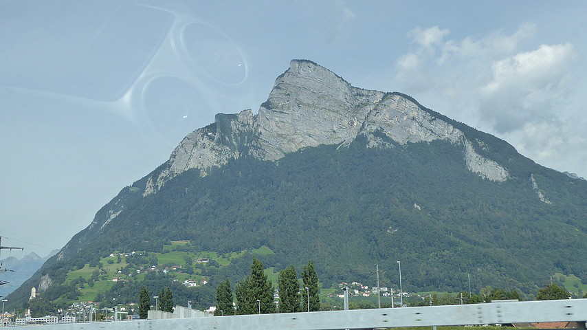 Gonzen nennt sich der Hügel (1830 m).