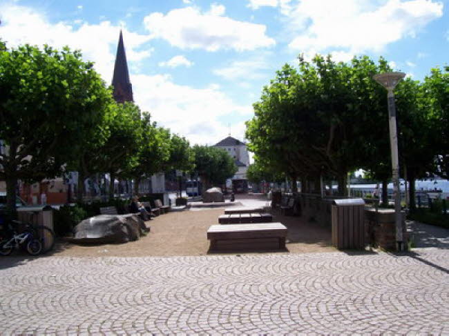 Am Biebricher Hafen 03 2007