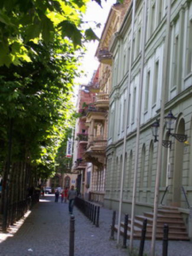 Am Luisenplatz in Wiesbaden 2007