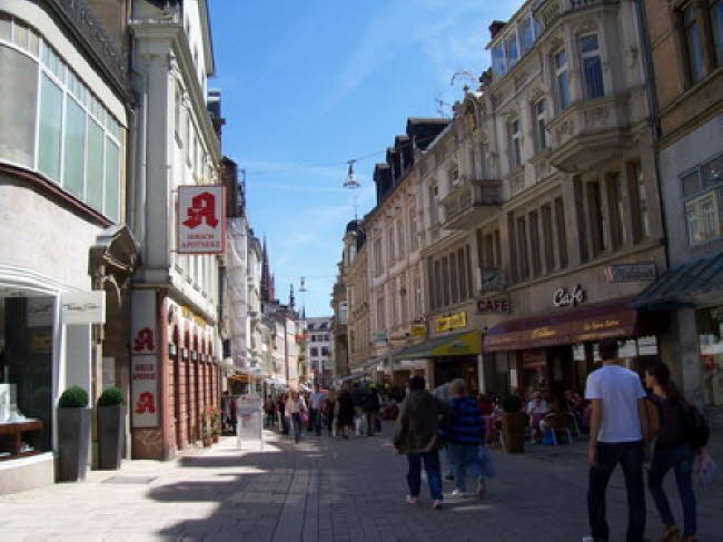 Fussgängerzone Wiesbaden 02 2007