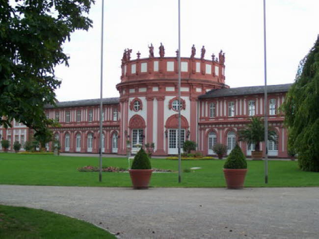 Parkseite Biebricher Schloss 02 2007