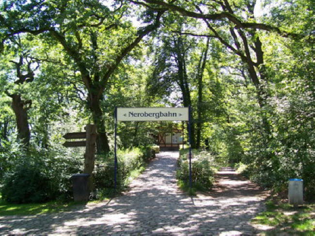 Weg zur Nerobergbahn Wiesbaden 2007